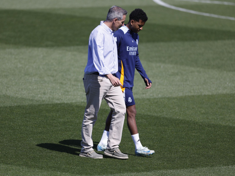 Rodrygo se retira durante el entrenamiento previo al partido ante el Mallorca